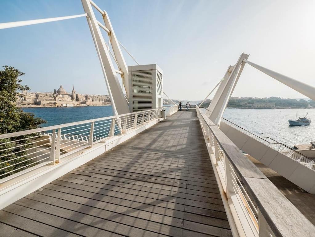 Perfect Location, Modern 2Br Apartment Sliema Extérieur photo